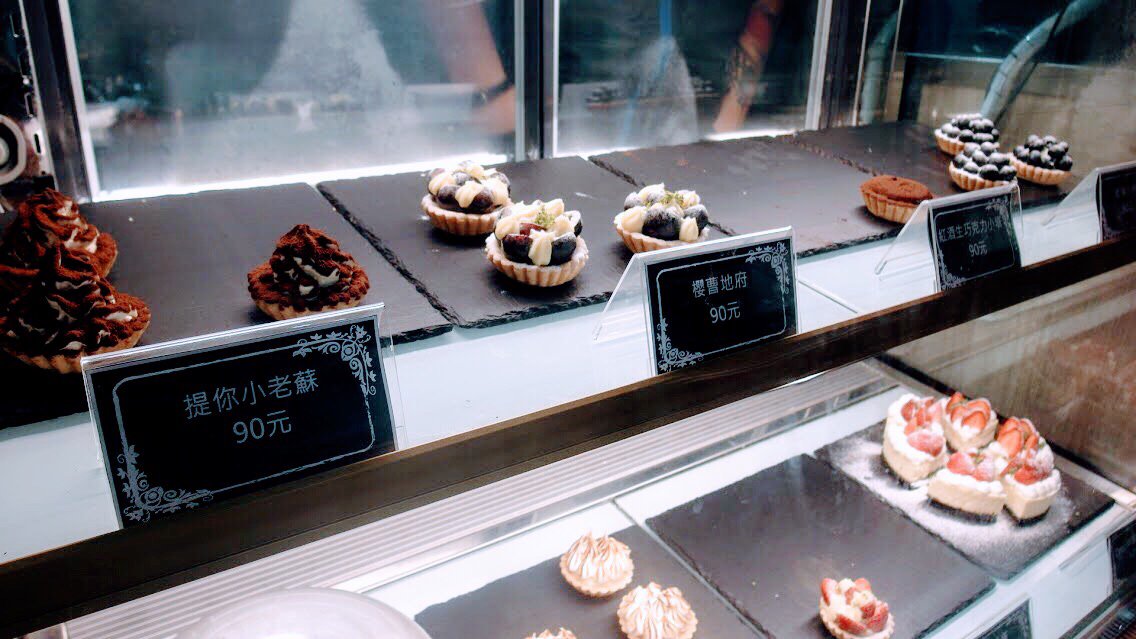 重金屬布朗尼工廠：搖滾不死，狂野甜點精神