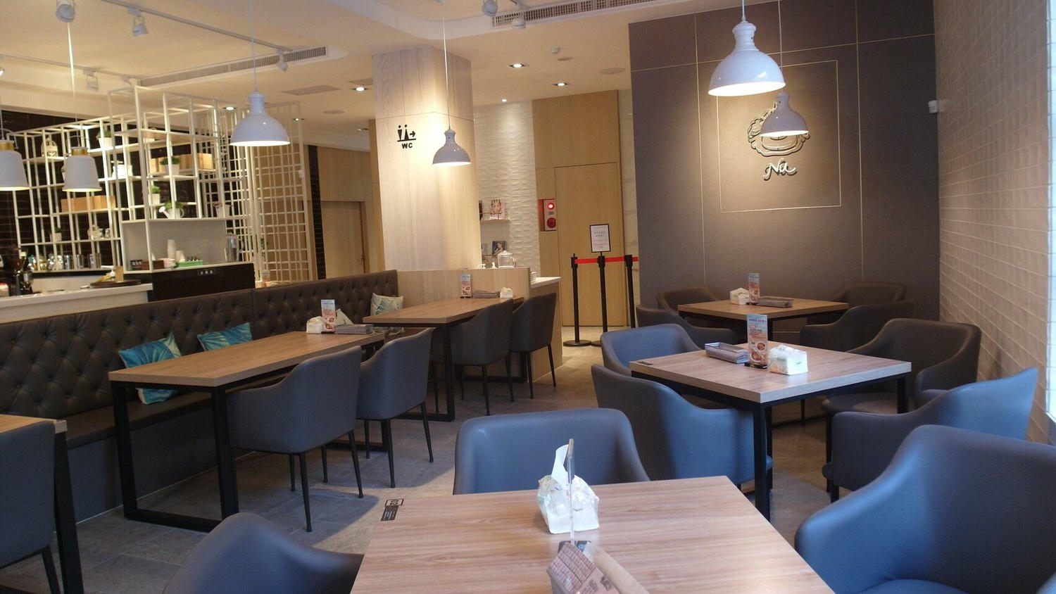 【台中住宿、餐廳】台中一泊二食｜愛戀旅店 Amour Hotel、Nu Pasta台中雙十店