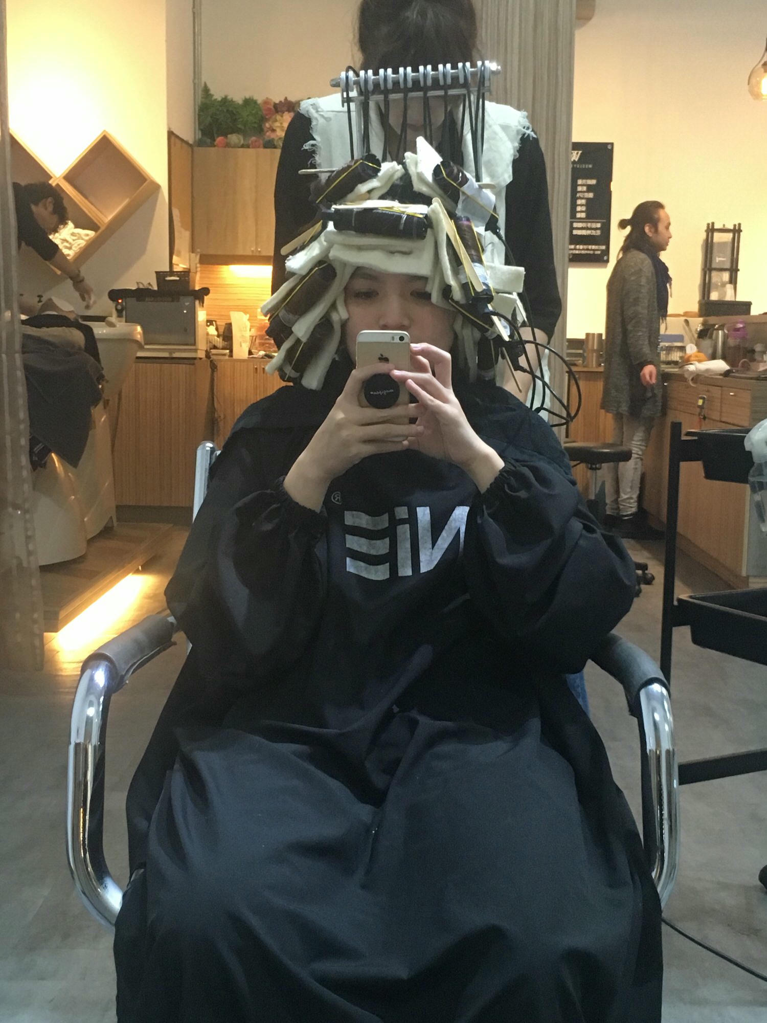 【染燙推薦｜W.D hair salon】台中西屯、福科、中科、東海商圈，貴婦級享受質感沙龍！