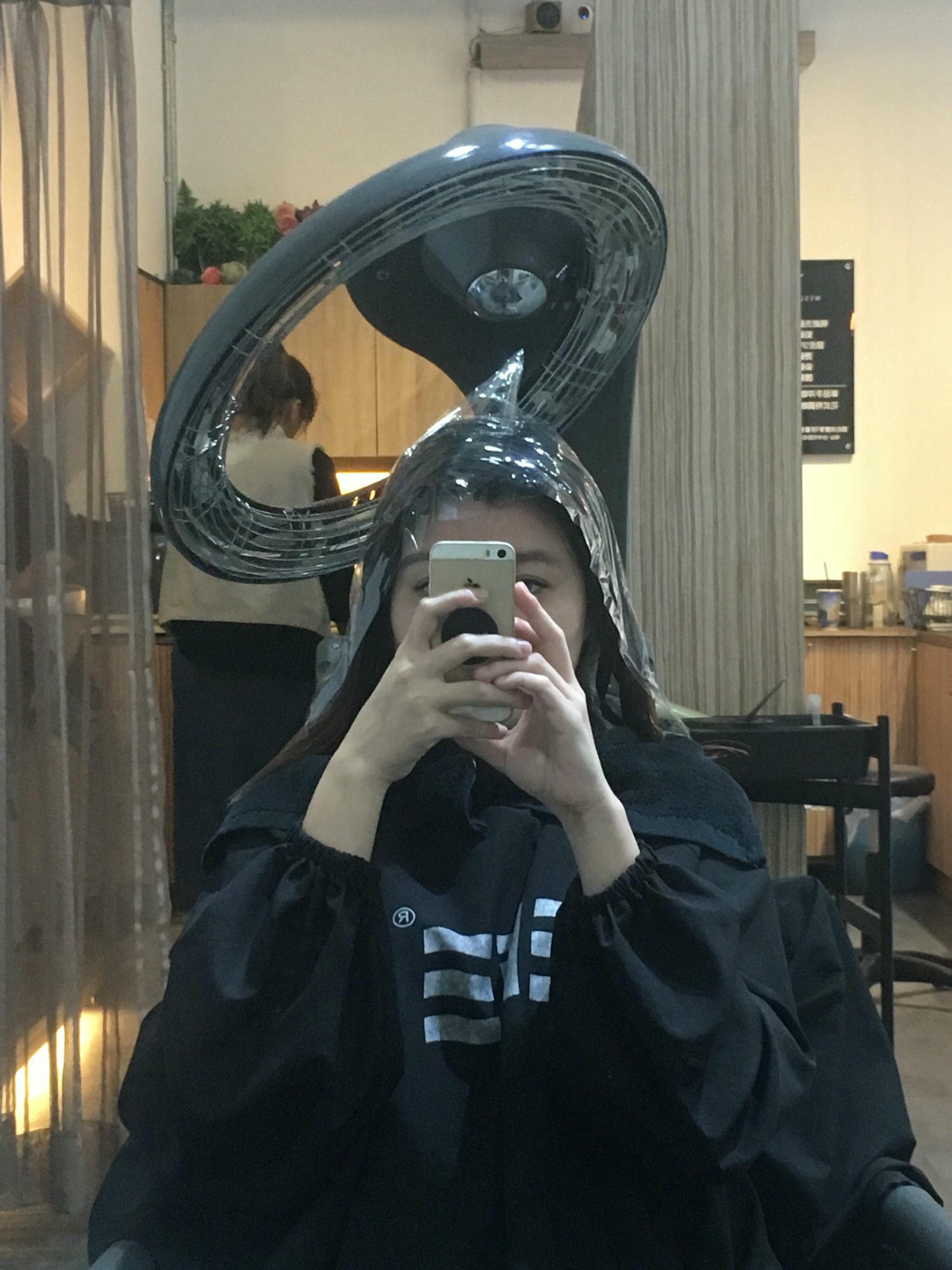 【染燙推薦｜W.D hair salon】台中西屯、福科、中科、東海商圈，貴婦級享受質感沙龍！