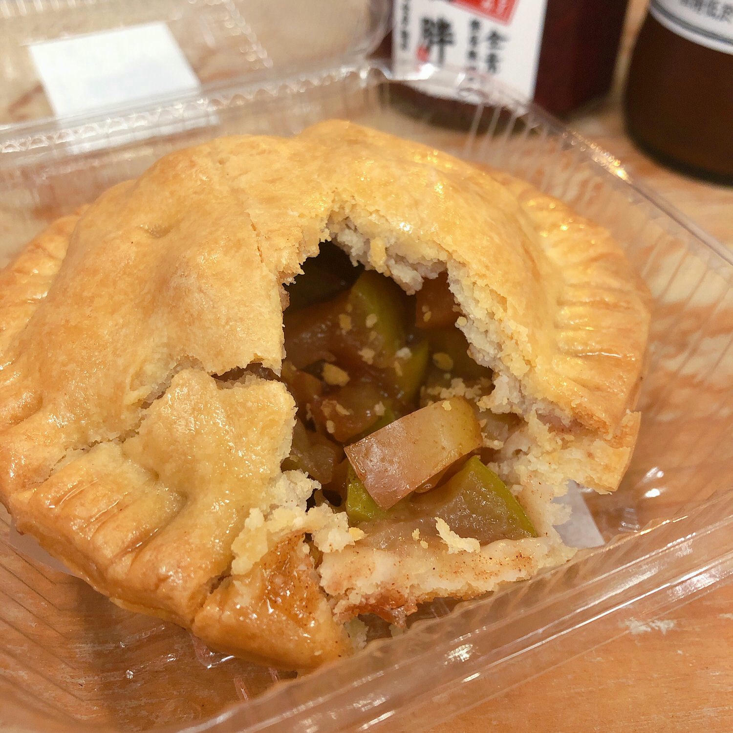 【台南麵包甜點｜憨吉胖】無蛋無奶全素麵包、無鹽無油無負擔的健康手作麵包、蘋果派、活菌茶